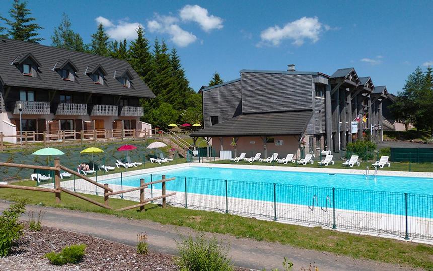 Appartement Dans Residence Bois De La Reine, Besse Et Saint Anastaise Exteriör bild